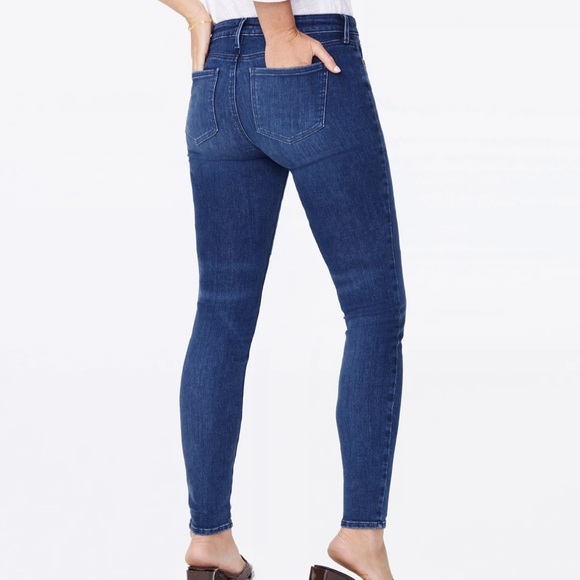 NYDJ AMI SKINNY Jeans {Niptuck Technology} - Picture 3 of 9